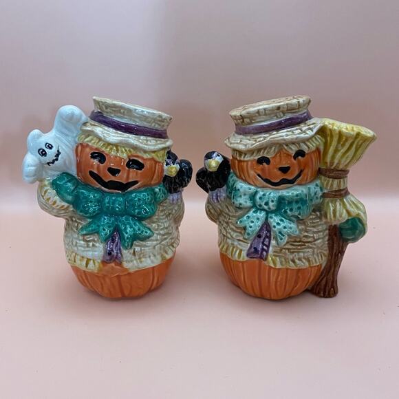 Ceramic Fall Halloween Salt and Pepper Shakers Ghost Broom Crow - Picture 1 of 4